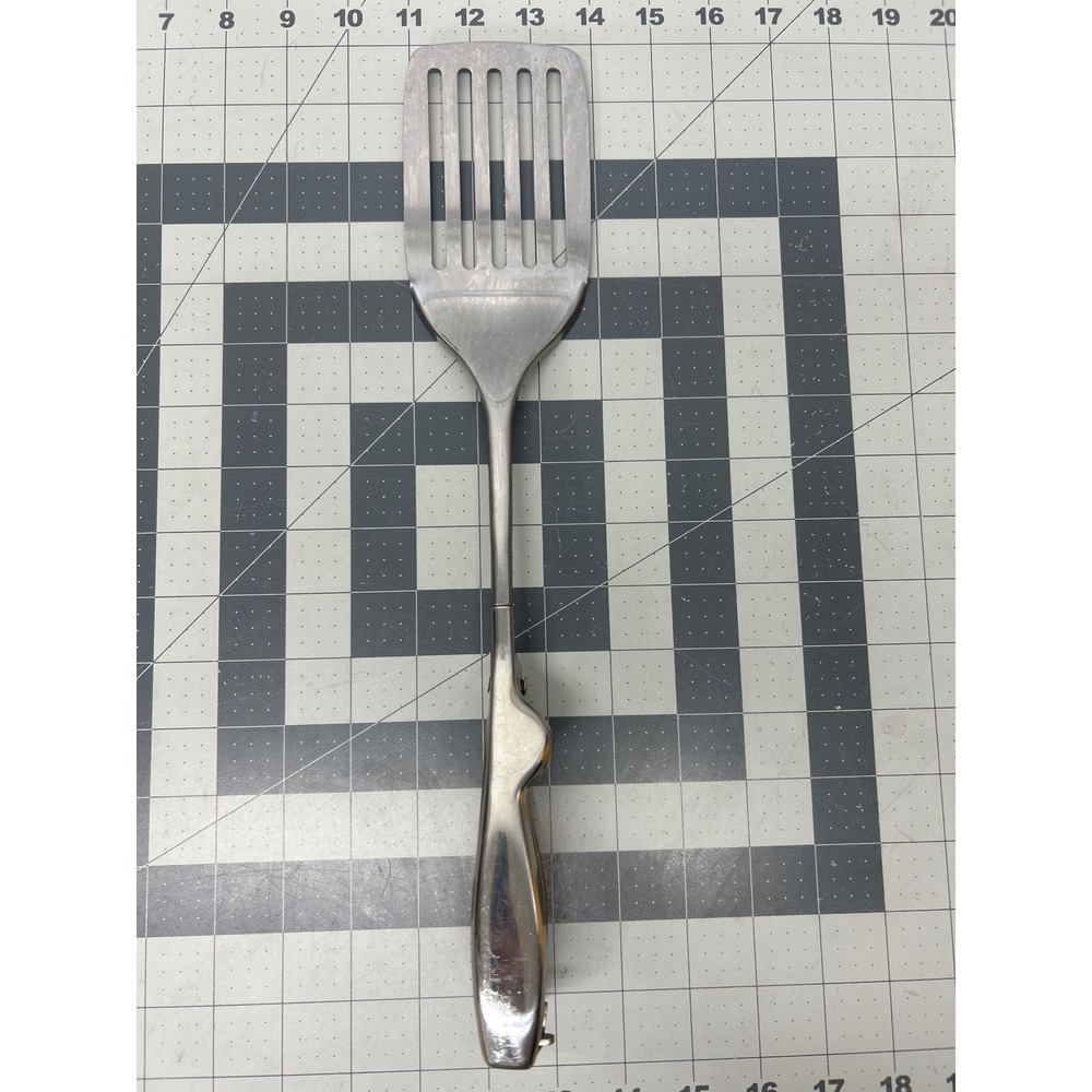 EZ Easy Flip Spatula 17in Silver Spring Loaded Mechanical Squeeze‎ Handle